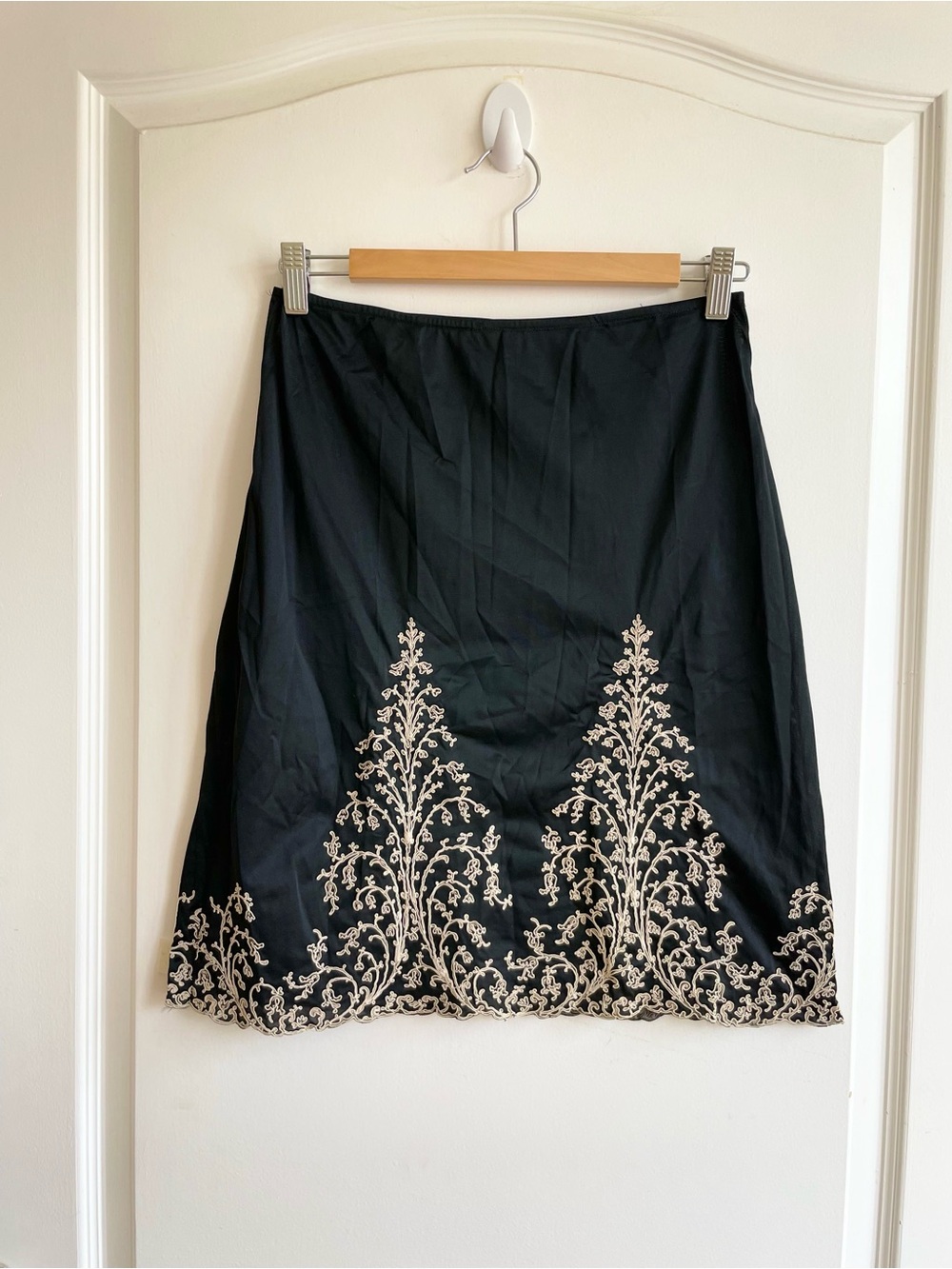 Vintage 1930 Odette Barsa Embroidered Slip Skirt Floral Detail Size S Lingerie